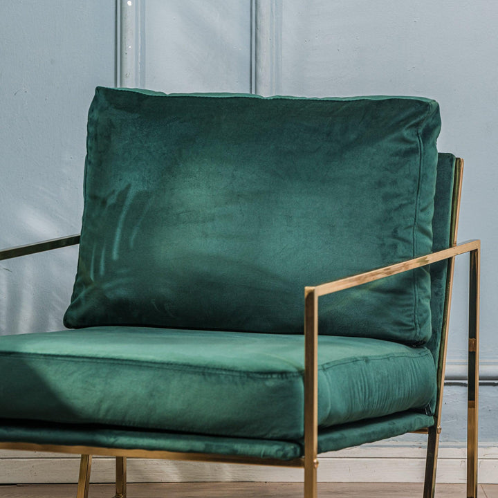 Fauteuil de salon en métal et velours vert