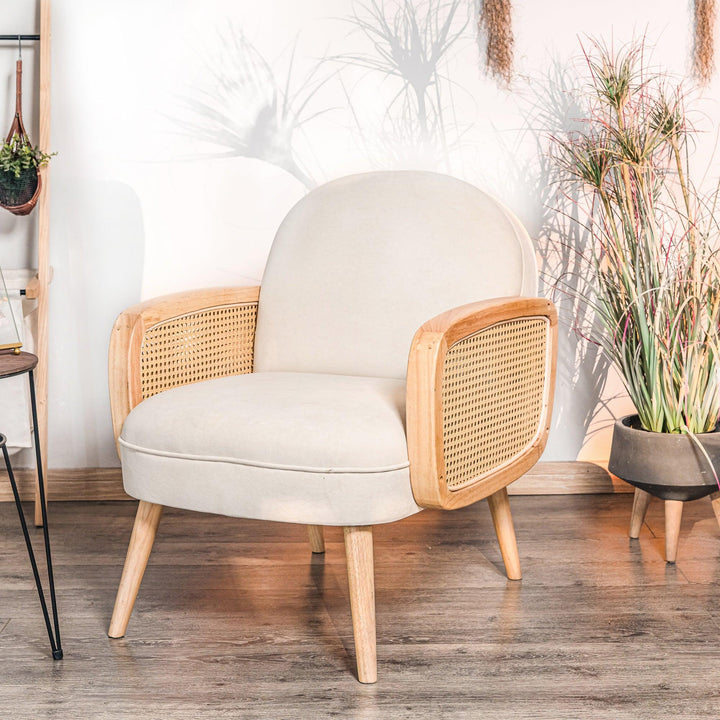 Fauteuil de salon en bois massif et cannage beige