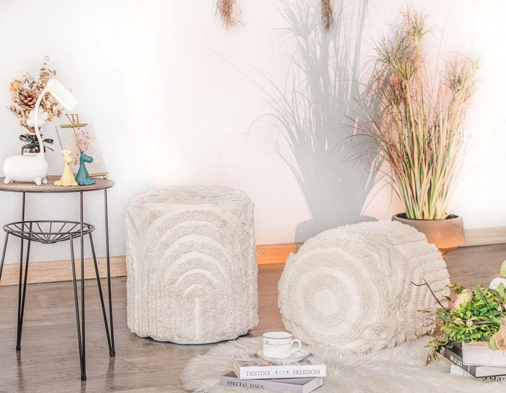 Pouf en tissu a motifs beige