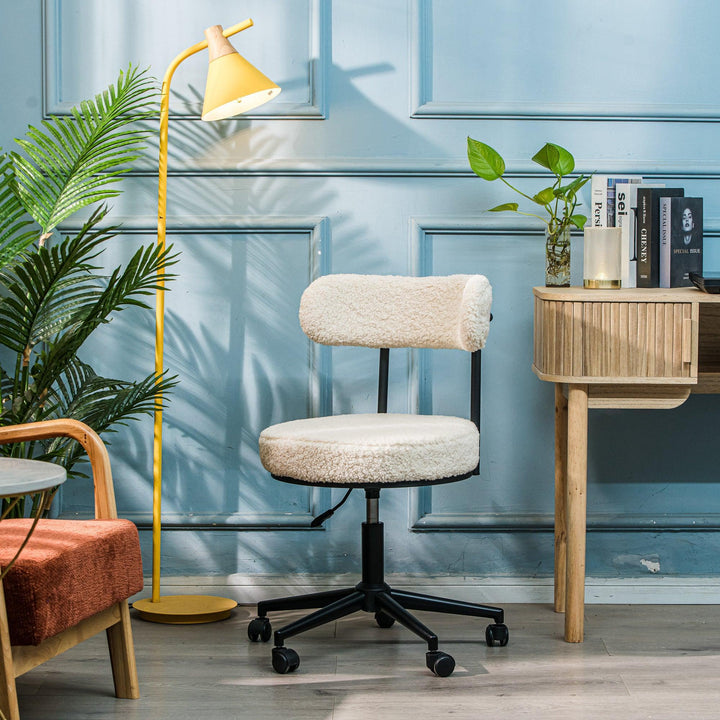 Chaise de bureau réglable en bouclettes blanches