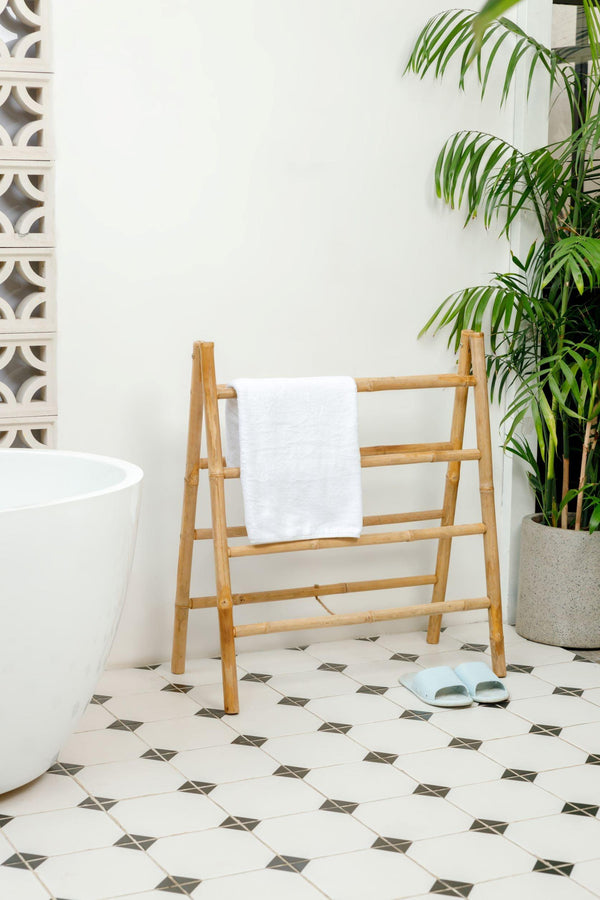 LANGKAWI Solid Bamboo Wood Towel Holder