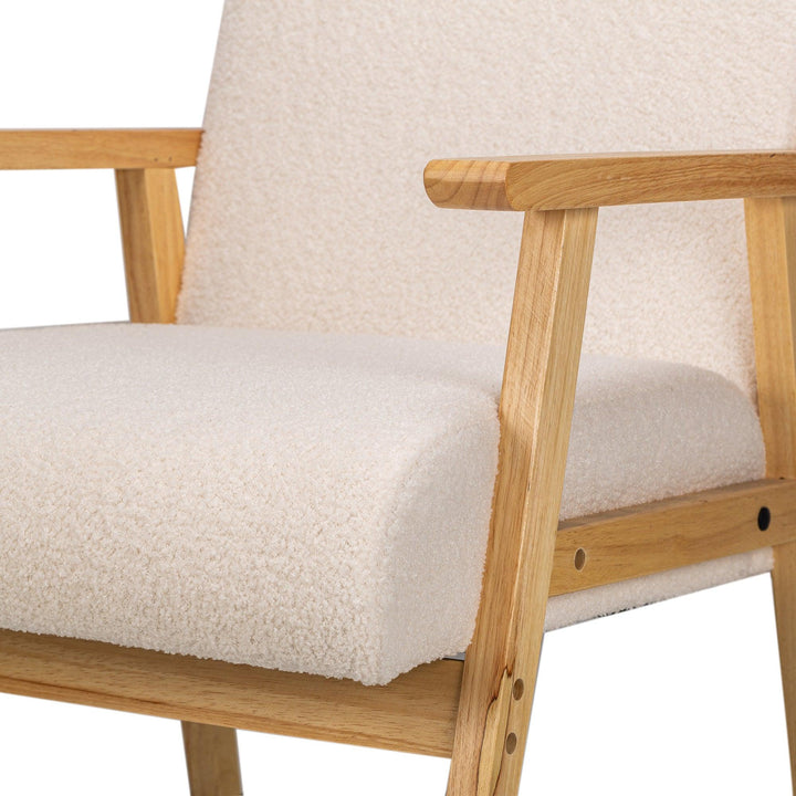 Fauteuil de salon en bois massif et bouclettes blanches