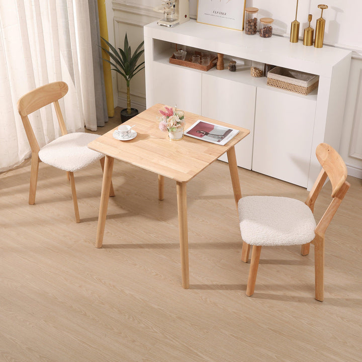 Lot de 2 chaises en bois massif et bouclettes blanches